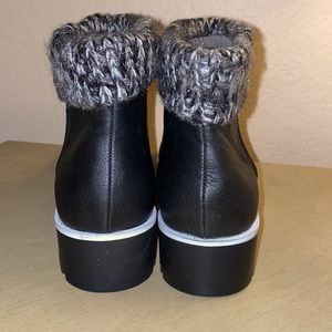 Adrienne Vittadini Sport Trapeza Boots 